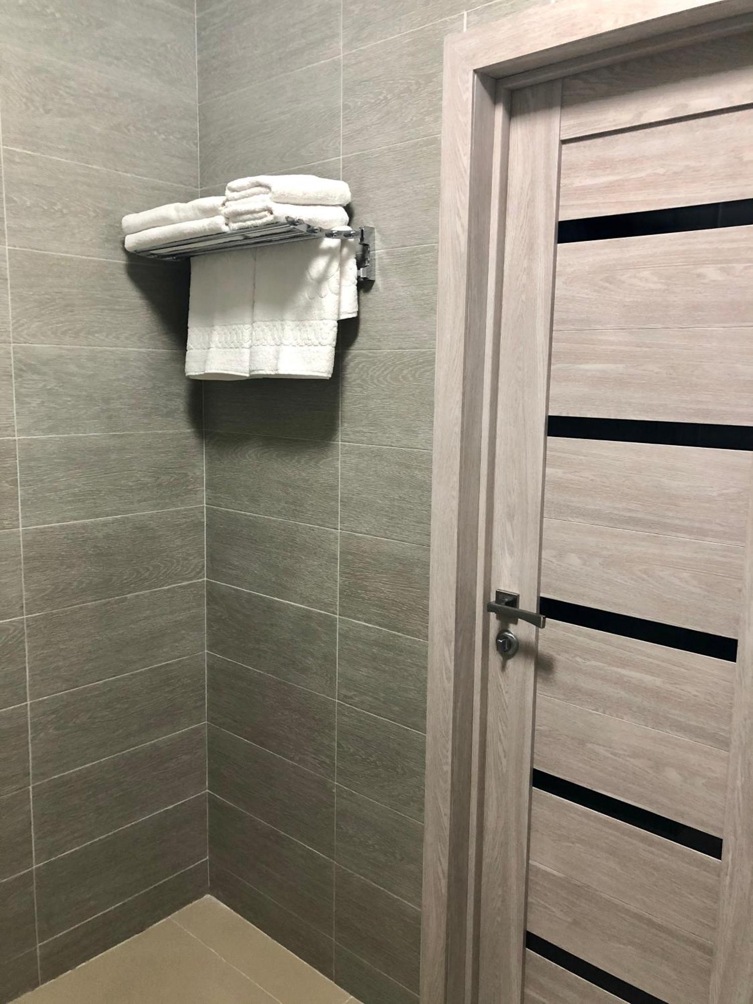 Tarlan Hotel Aqtau Buitenkant foto
