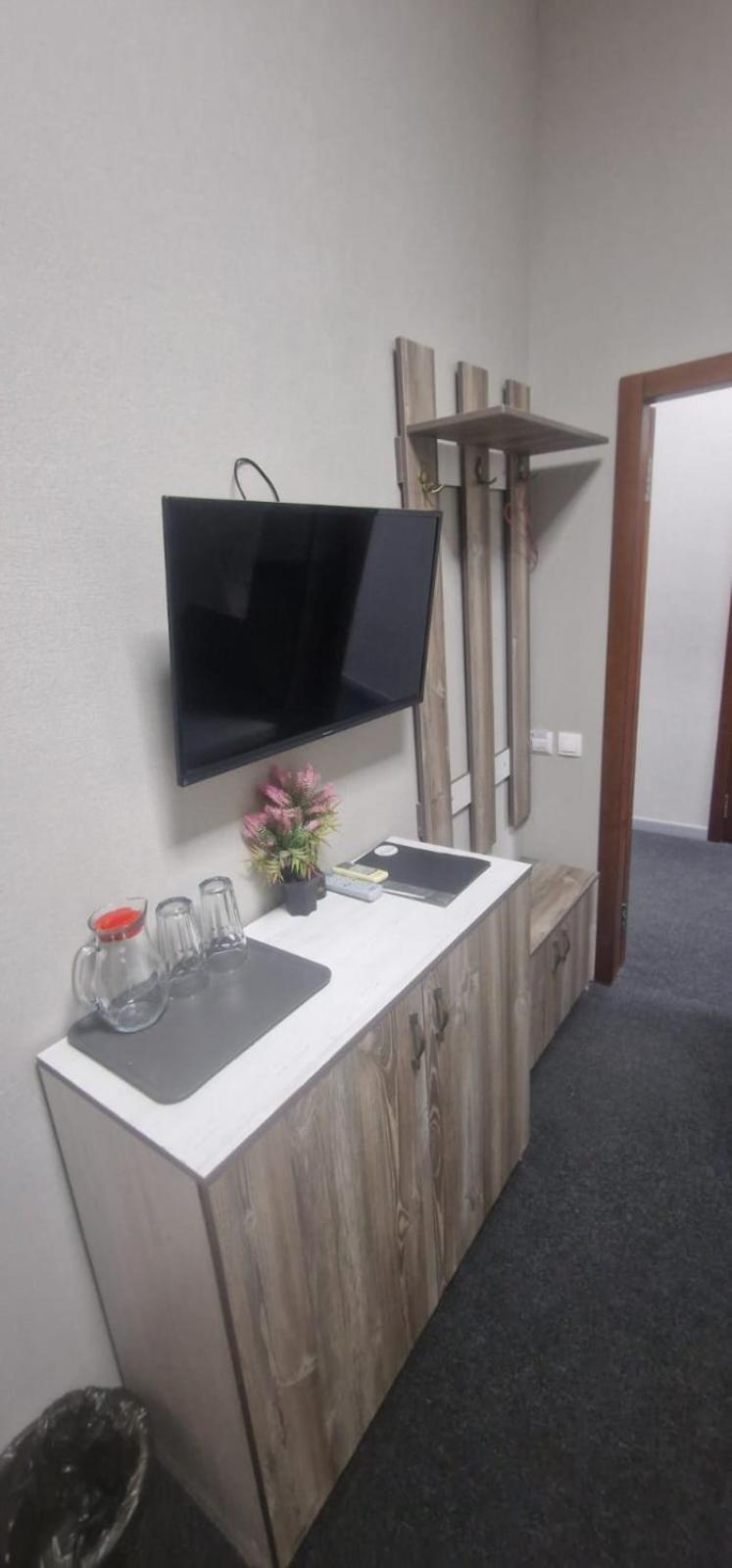 Tarlan Hotel Aqtau Buitenkant foto