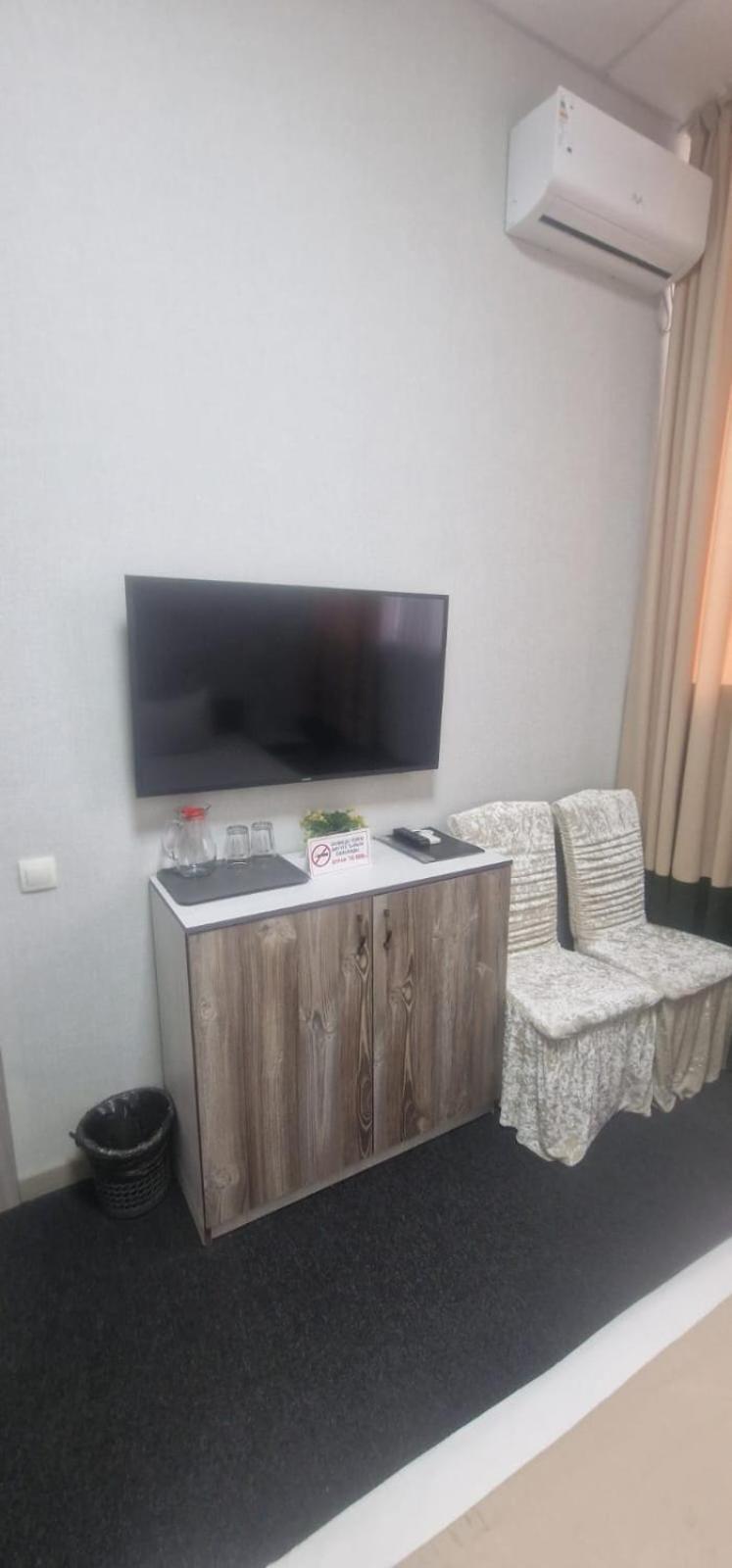 Tarlan Hotel Aqtau Buitenkant foto
