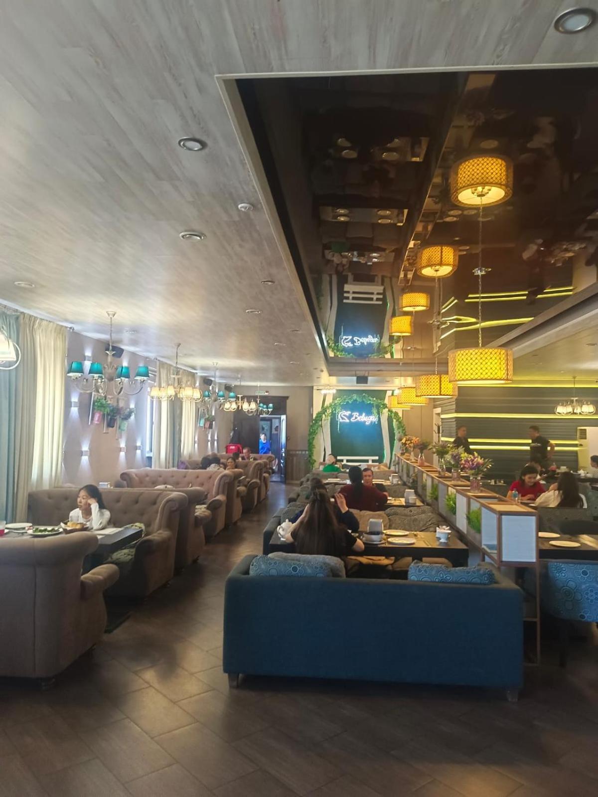 Tarlan Hotel Aqtau Buitenkant foto