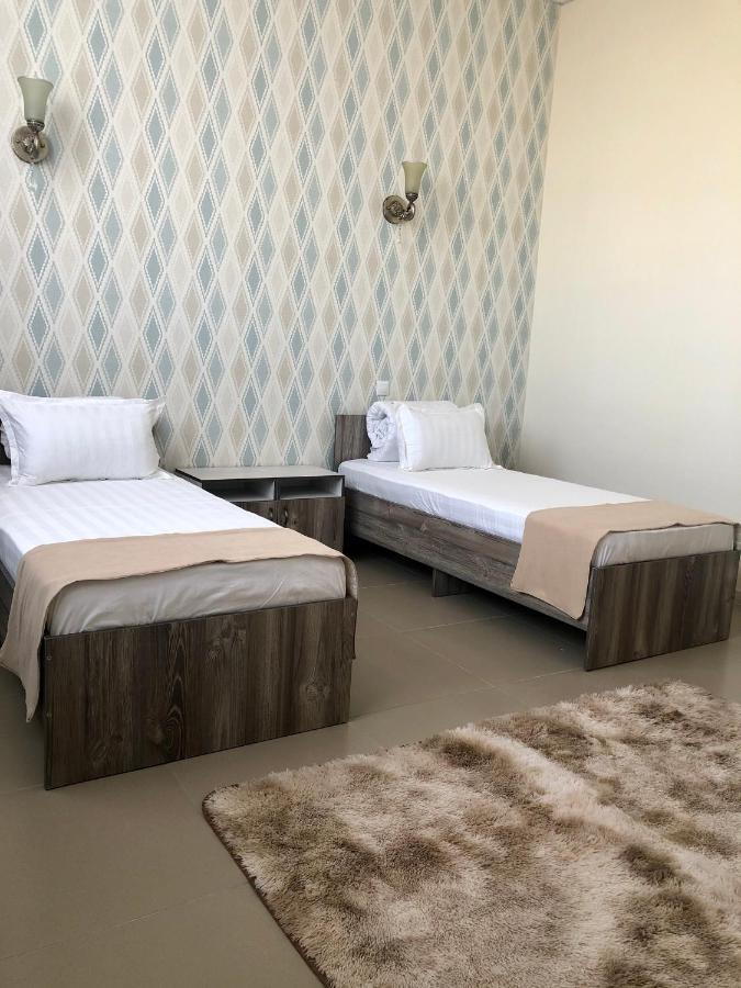 Tarlan Hotel Aqtau Buitenkant foto
